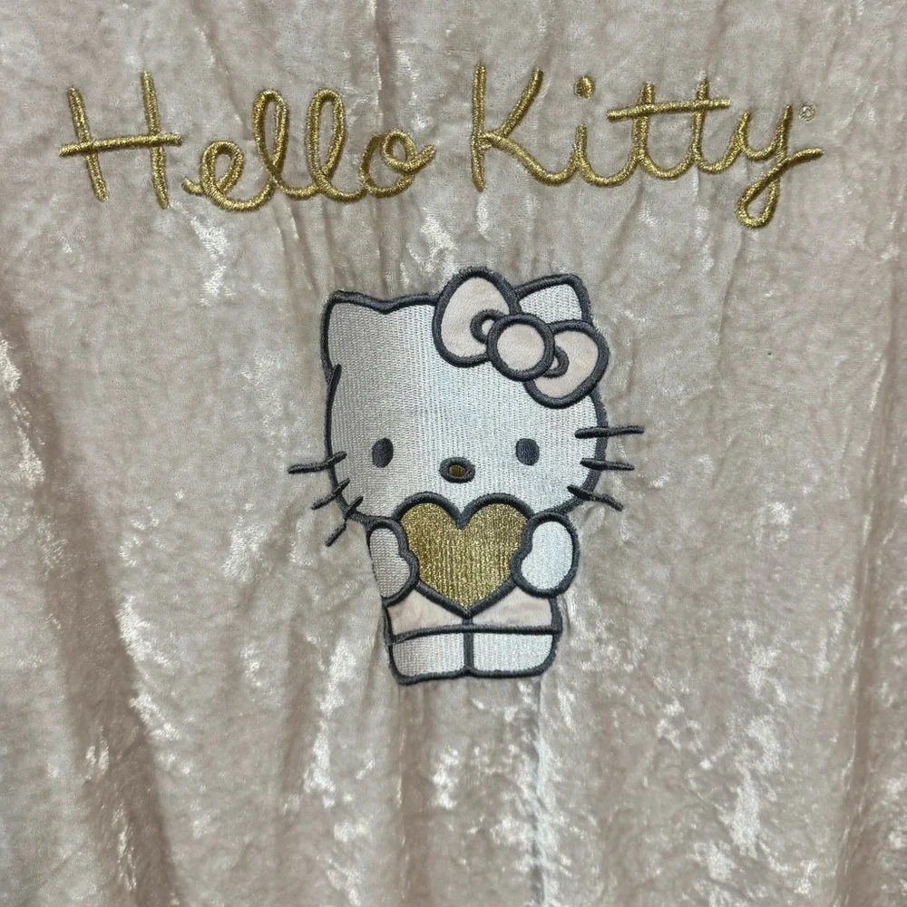 Pottery Barn Teen Velvet Hello Kitty  Robe - Picture 4 of 4